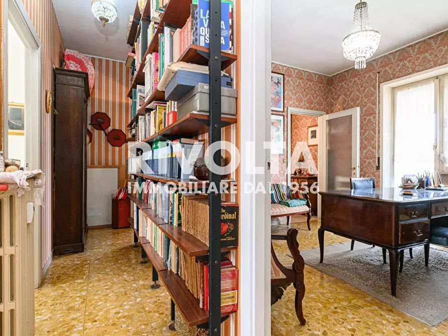 Immagine 23 di Appartamento in vendita  in Via Volterra a Roma