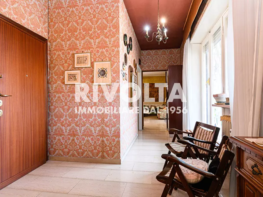Immagine 1 di Appartamento in vendita  in Via Volterra a Roma