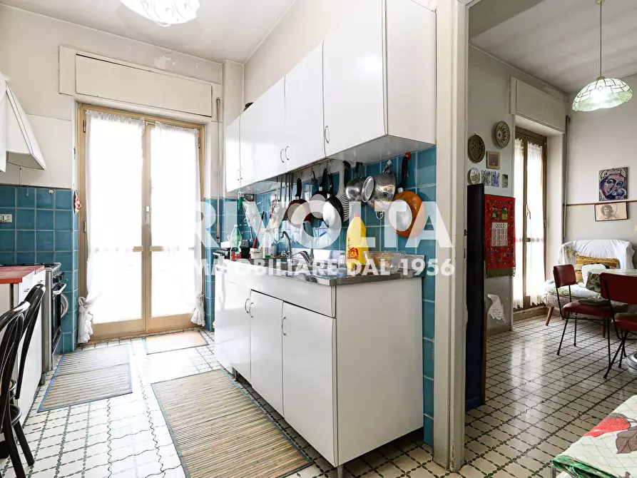 Immagine 25 di Appartamento in vendita  in Via Volterra a Roma