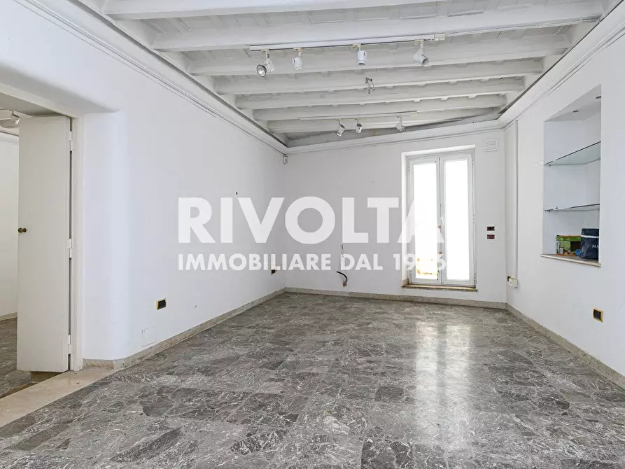 Immagine 4 di Locale commerciale in affitto  in via del babuino a Roma