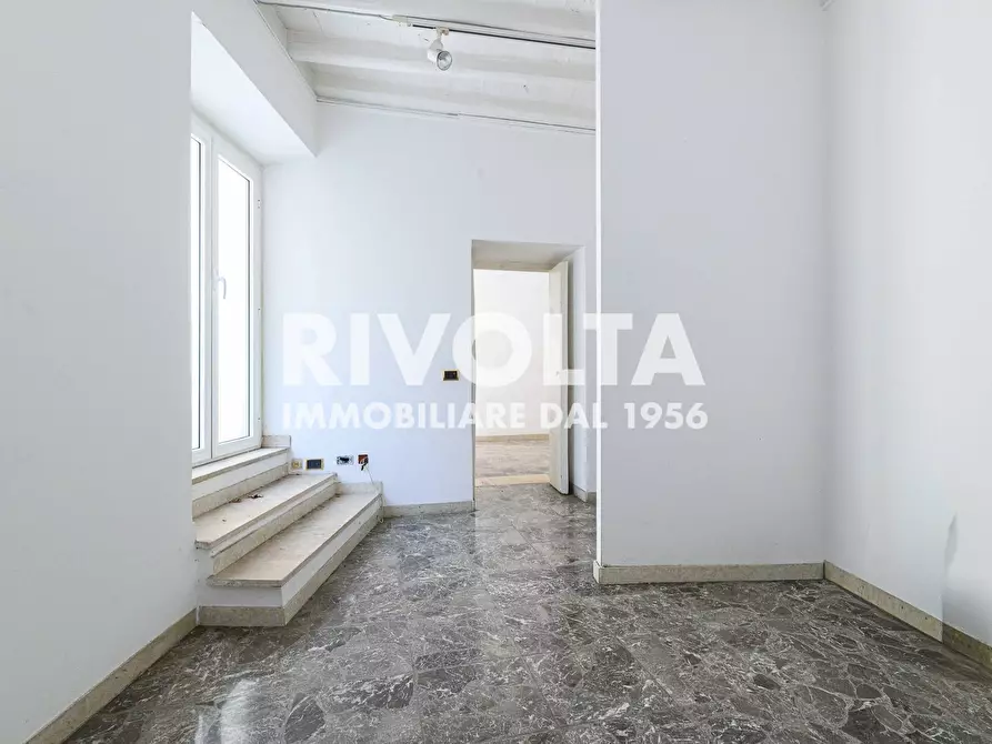 Immagine 9 di Locale commerciale in affitto  in via del babuino a Roma