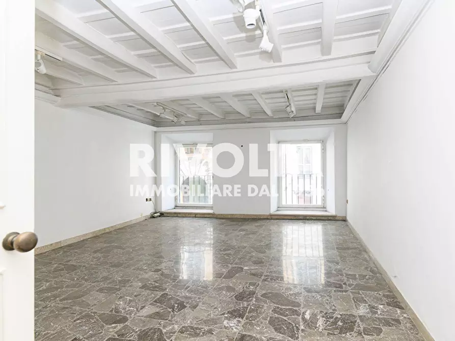 Immagine 2 di Locale commerciale in affitto  in via del babuino a Roma