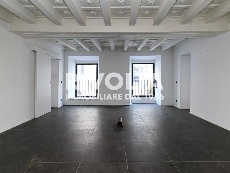 Immagine 2 di Locale commerciale in affitto  in Via Del Babuino a Roma