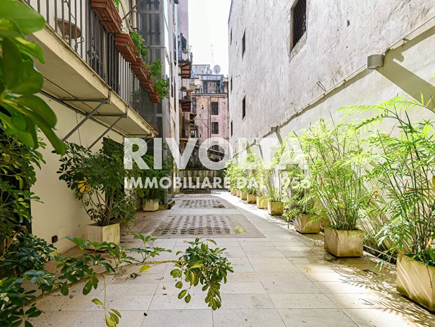 Immagine 33 di Locale commerciale in affitto  in Via Del Babuino a Roma