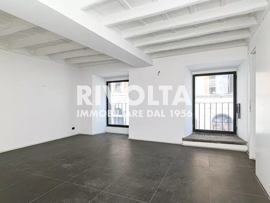 Immagine 4 di Locale commerciale in affitto  in Via Del Babuino a Roma