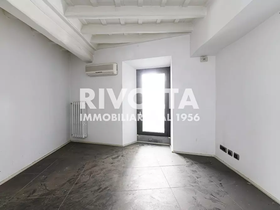 Immagine 20 di Locale commerciale in affitto  in Via Del Babuino a Roma