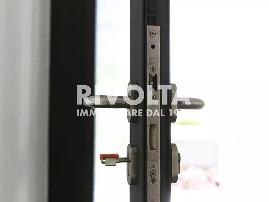 Immagine 32 di Locale commerciale in affitto  in Via Del Babuino a Roma