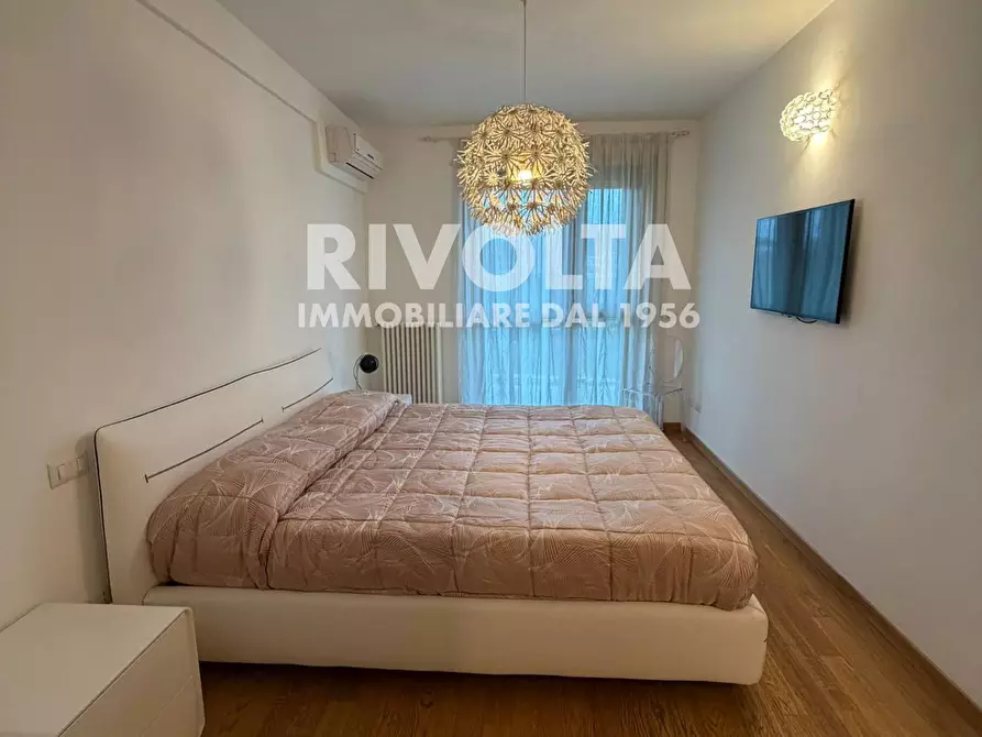 Immagine 4 di Appartamento in affitto  in via fernando colombo a Roma