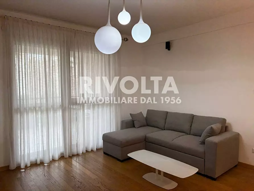 Immagine 7 di Appartamento in affitto  in via fernando colombo a Roma