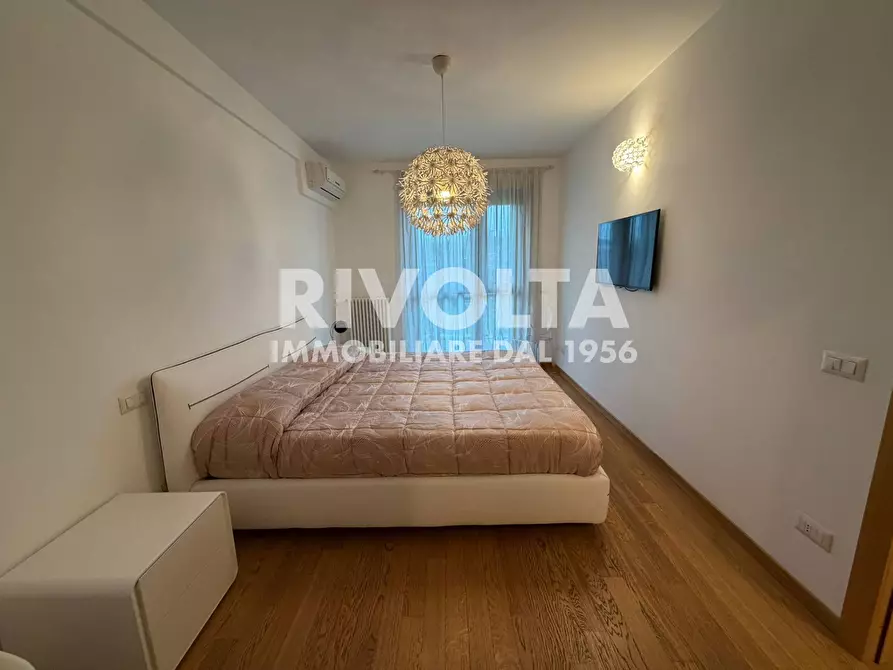 Immagine 8 di Appartamento in affitto  in via fernando colombo a Roma