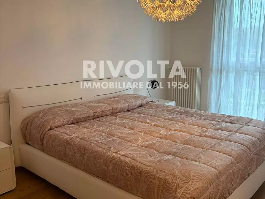 Immagine 10 di Appartamento in affitto  in via fernando colombo a Roma