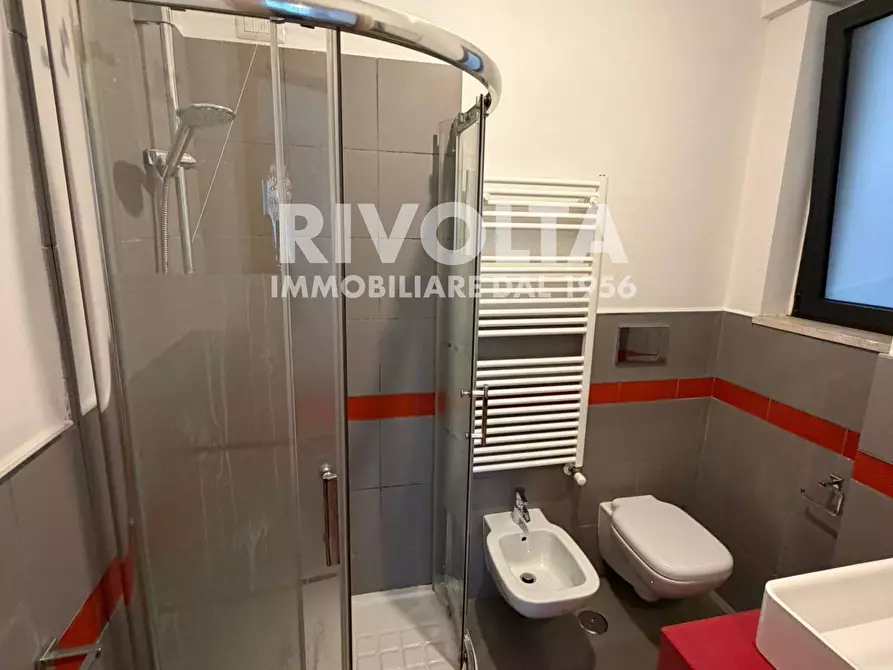 Immagine 13 di Appartamento in affitto  in via fernando colombo a Roma