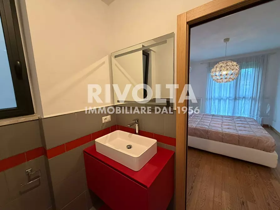 Immagine 17 di Appartamento in affitto  in via fernando colombo a Roma