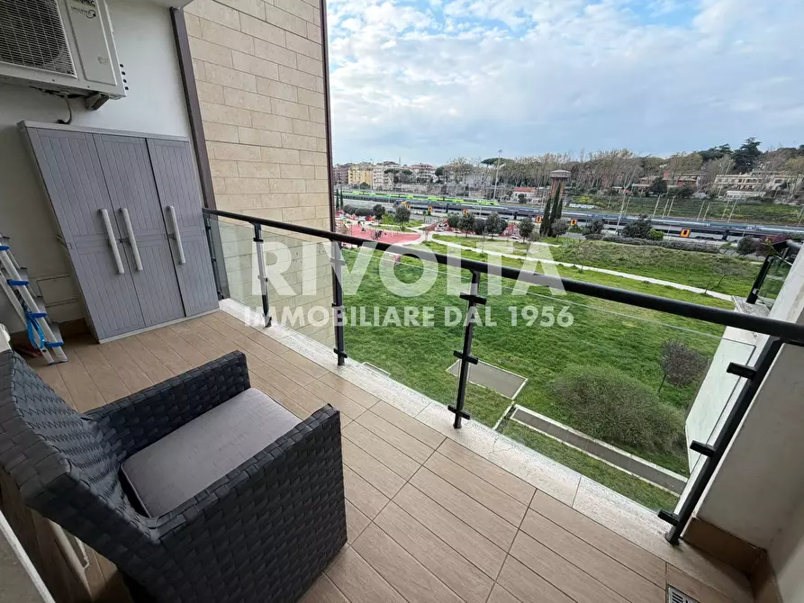 Immagine 1 di Appartamento in affitto  in via fernando colombo a Roma