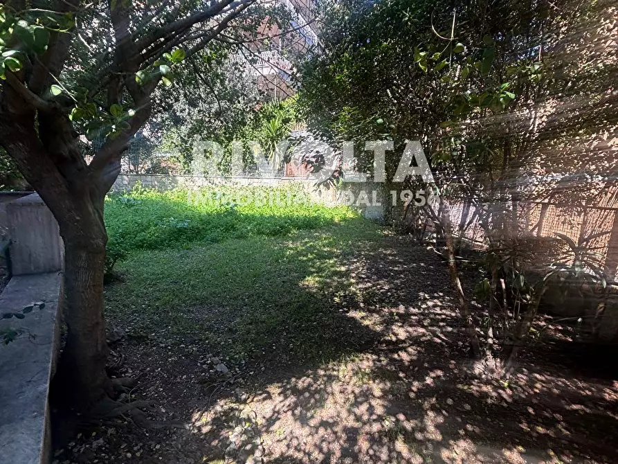 Immagine 12 di Appartamento in vendita  in Via Andrea Giardina a Roma