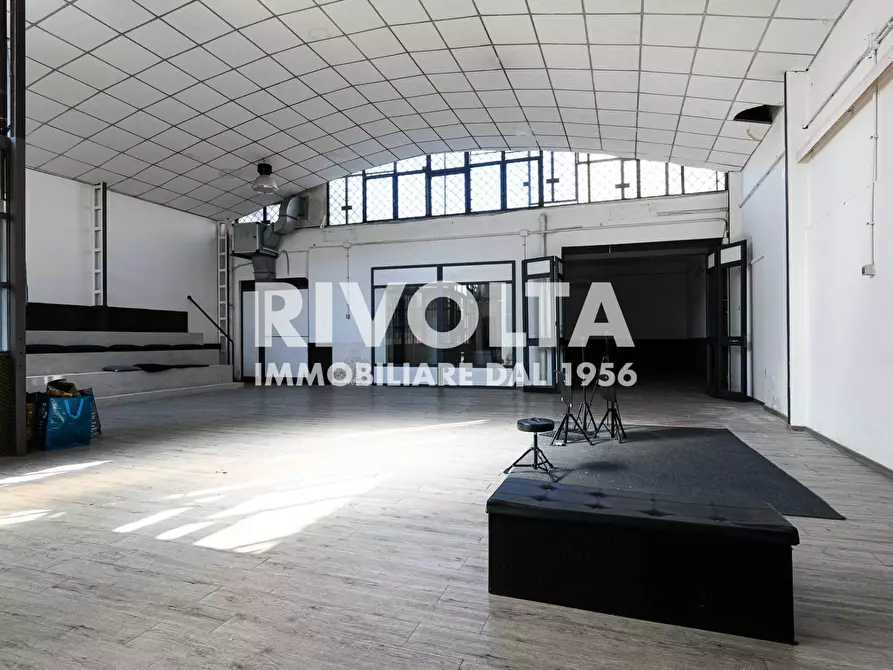 Immagine 5 di Locale commerciale in vendita  in via casilina a Roma