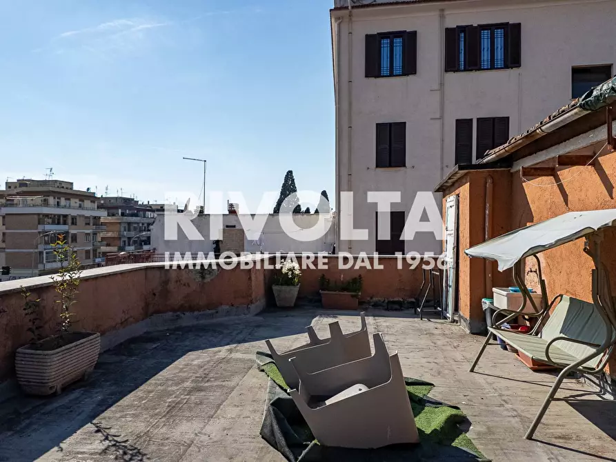 Immagine 5 di Appartamento in vendita  in Via Casilina a Roma