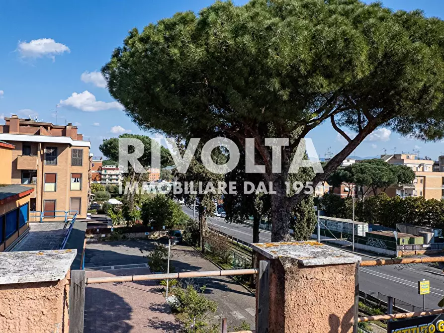 Immagine 9 di Appartamento in vendita  in Via Casilina a Roma