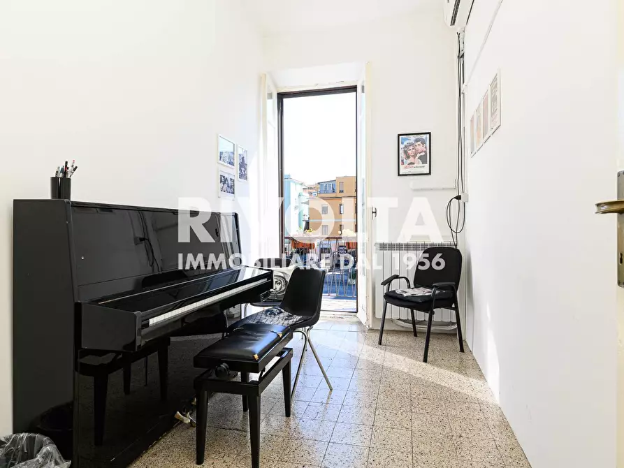 Immagine 12 di Appartamento in vendita  in Via Casilina a Roma