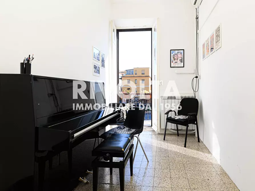 Immagine 13 di Appartamento in vendita  in Via Casilina a Roma