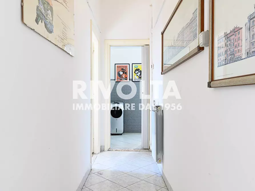 Immagine 15 di Appartamento in vendita  in Via Casilina a Roma