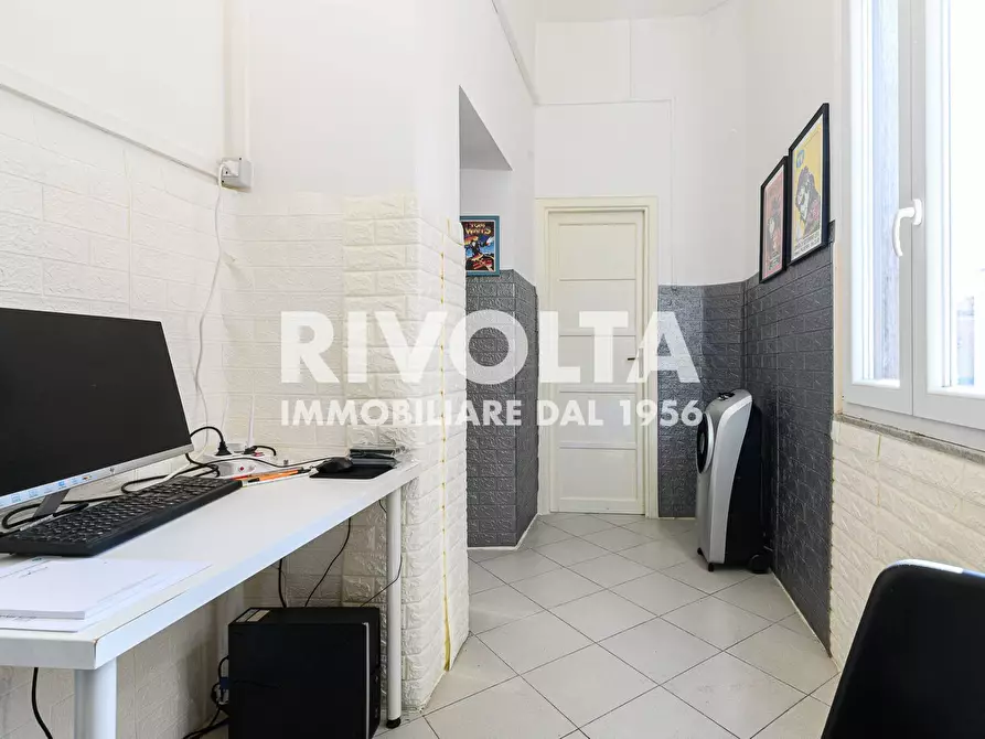 Immagine 21 di Appartamento in vendita  in Via Casilina a Roma