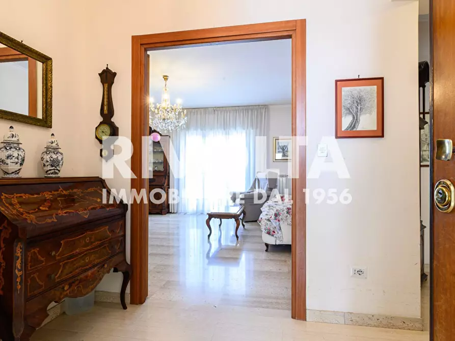 Immagine 5 di Appartamento in vendita  in Via Del Fornetto a Roma