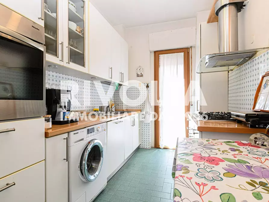 Immagine 14 di Appartamento in vendita  in Via Del Fornetto a Roma