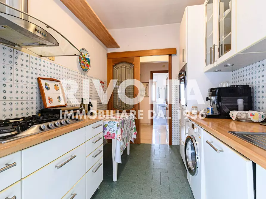 Immagine 16 di Appartamento in vendita  in Via Del Fornetto a Roma