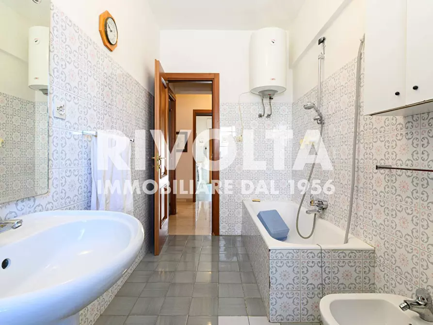 Immagine 25 di Appartamento in vendita  in Via Del Fornetto a Roma