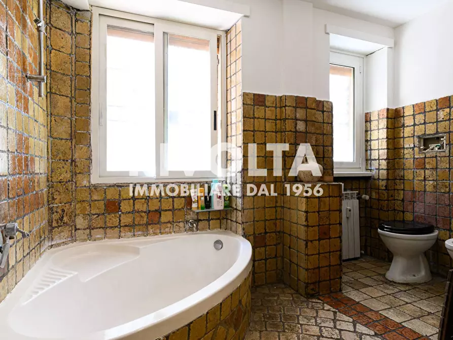 Immagine 23 di Appartamento in vendita  in Via Cupra a Roma