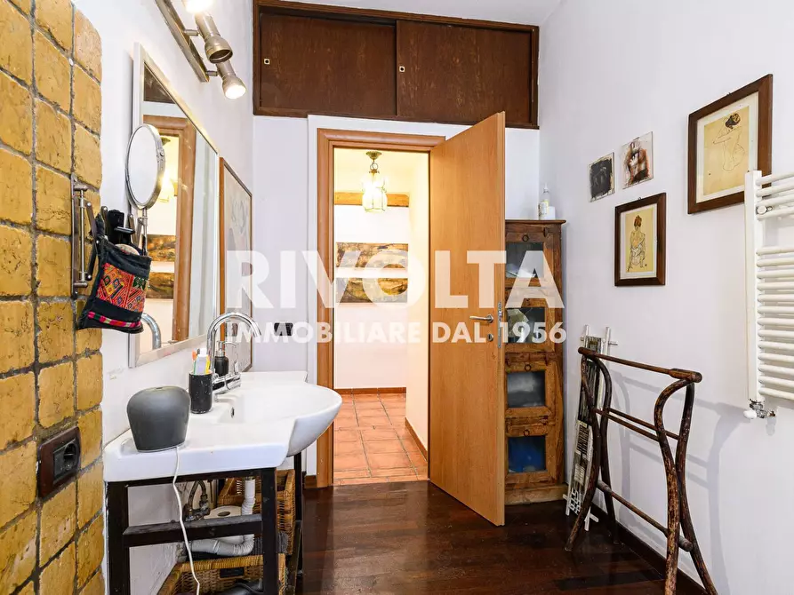 Immagine 24 di Appartamento in vendita  in Via Cupra a Roma