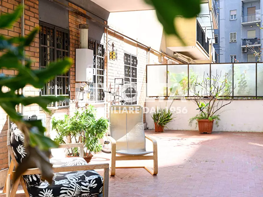 Immagine 39 di Appartamento in vendita  in Via Cupra a Roma