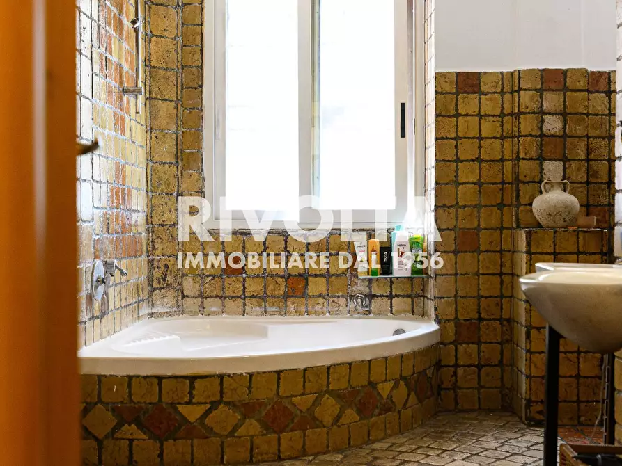 Immagine 43 di Appartamento in vendita  in Via Cupra a Roma