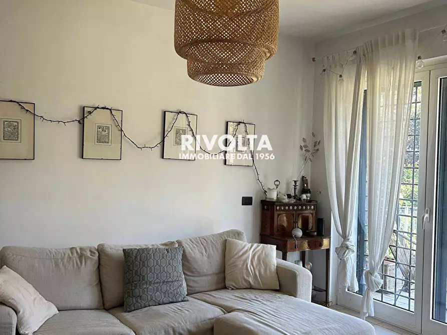 Immagine 7 di Villa in vendita  in Via Varazze a Fiumicino
