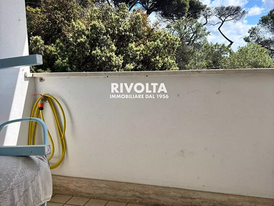 Immagine 11 di Villa in vendita  in Via Varazze a Fiumicino