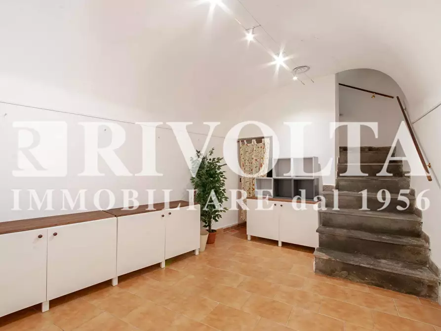 Immagine 8 di Locale commerciale in vendita  in Via Della Chiesa Nuova a Roma