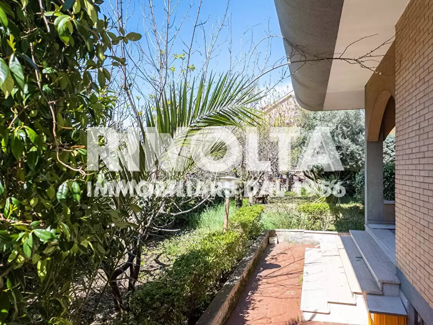 Immagine 8 di Villa in vendita  in Via Rocca Imperiale a Roma