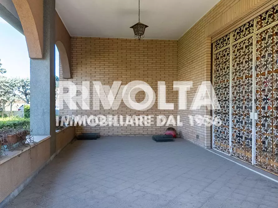 Immagine 9 di Villa in vendita  in Via Rocca Imperiale a Roma