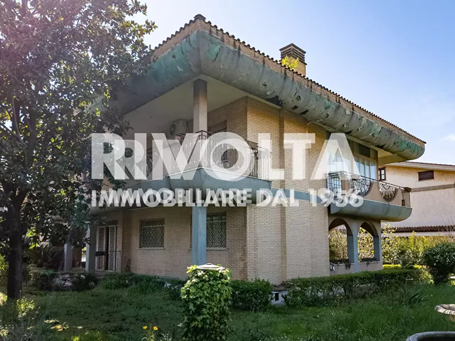 Immagine 18 di Villa in vendita  in Via Rocca Imperiale a Roma