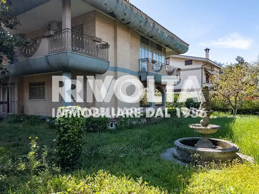 Immagine 19 di Villa in vendita  in Via Rocca Imperiale a Roma