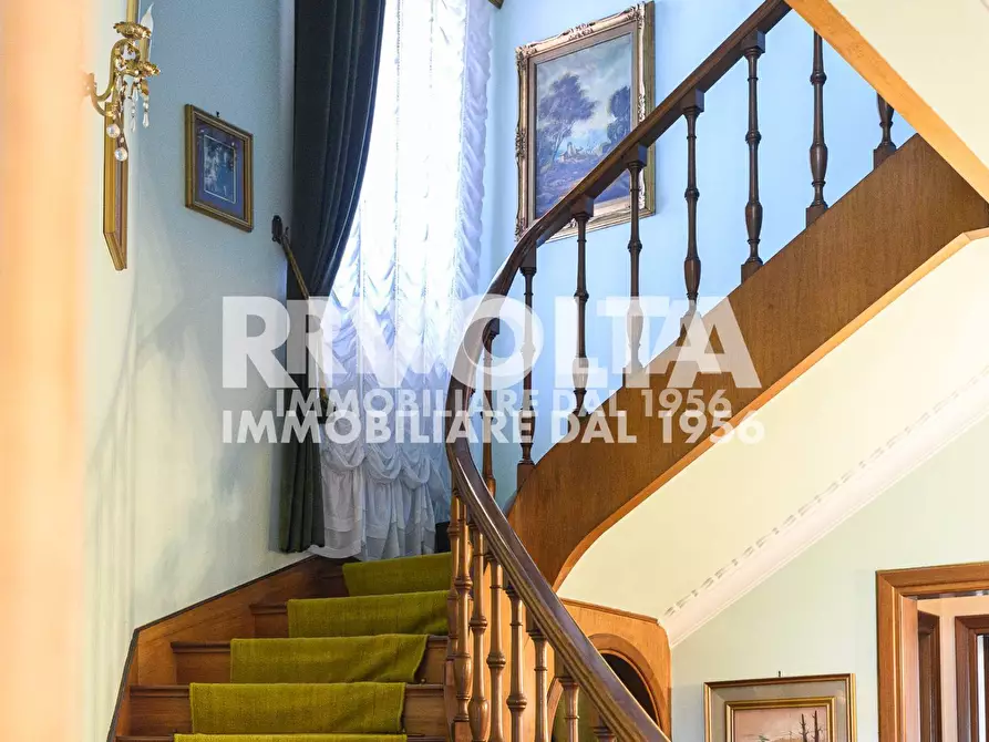 Immagine 23 di Villa in vendita  in Via Rocca Imperiale a Roma