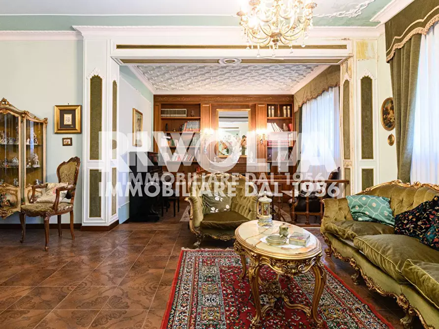 Immagine 24 di Villa in vendita  in Via Rocca Imperiale a Roma