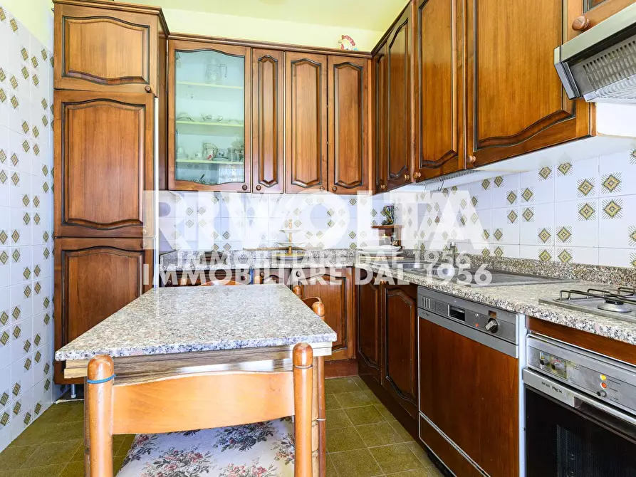 Immagine 36 di Villa in vendita  in Via Rocca Imperiale a Roma