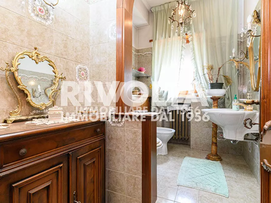 Immagine 38 di Villa in vendita  in Via Rocca Imperiale a Roma