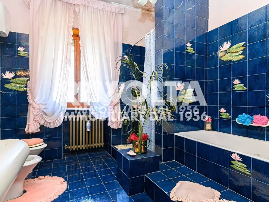 Immagine 54 di Villa in vendita  in Via Rocca Imperiale a Roma