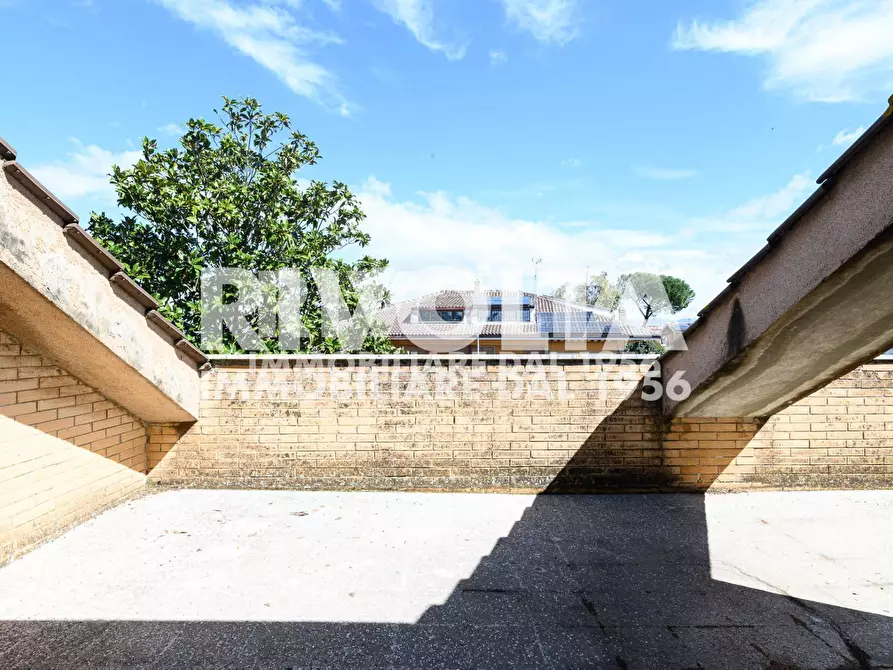 Immagine 69 di Villa in vendita  in Via Rocca Imperiale a Roma