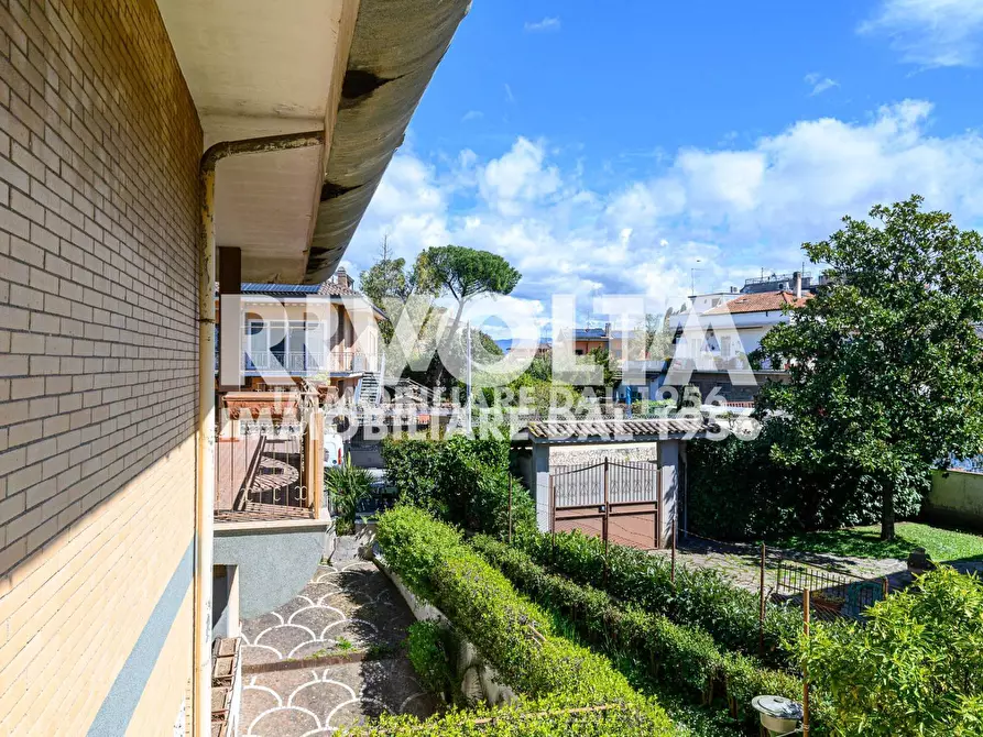 Immagine 76 di Villa in vendita  in Via Rocca Imperiale a Roma