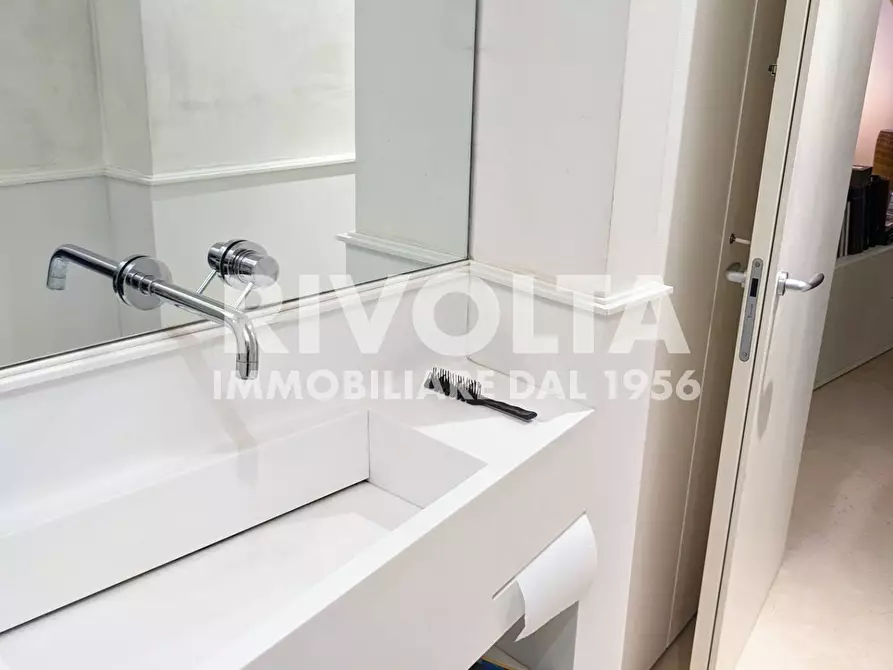 Immagine 6 di Attività commerciale in affitto  in Piazza Cuba a Roma