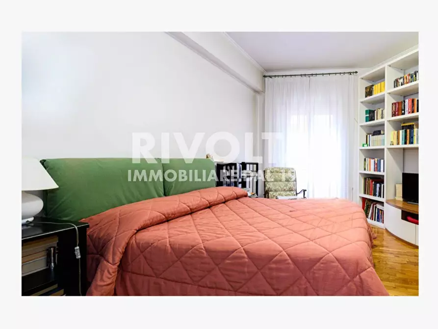 Immagine 4 di Appartamento in vendita  in Via Appia Nuova a Roma